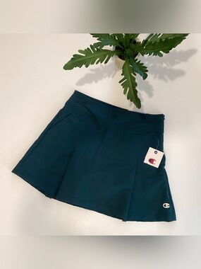 NWT Champion Women's Reflecting Pond Athletic Skort Size 4